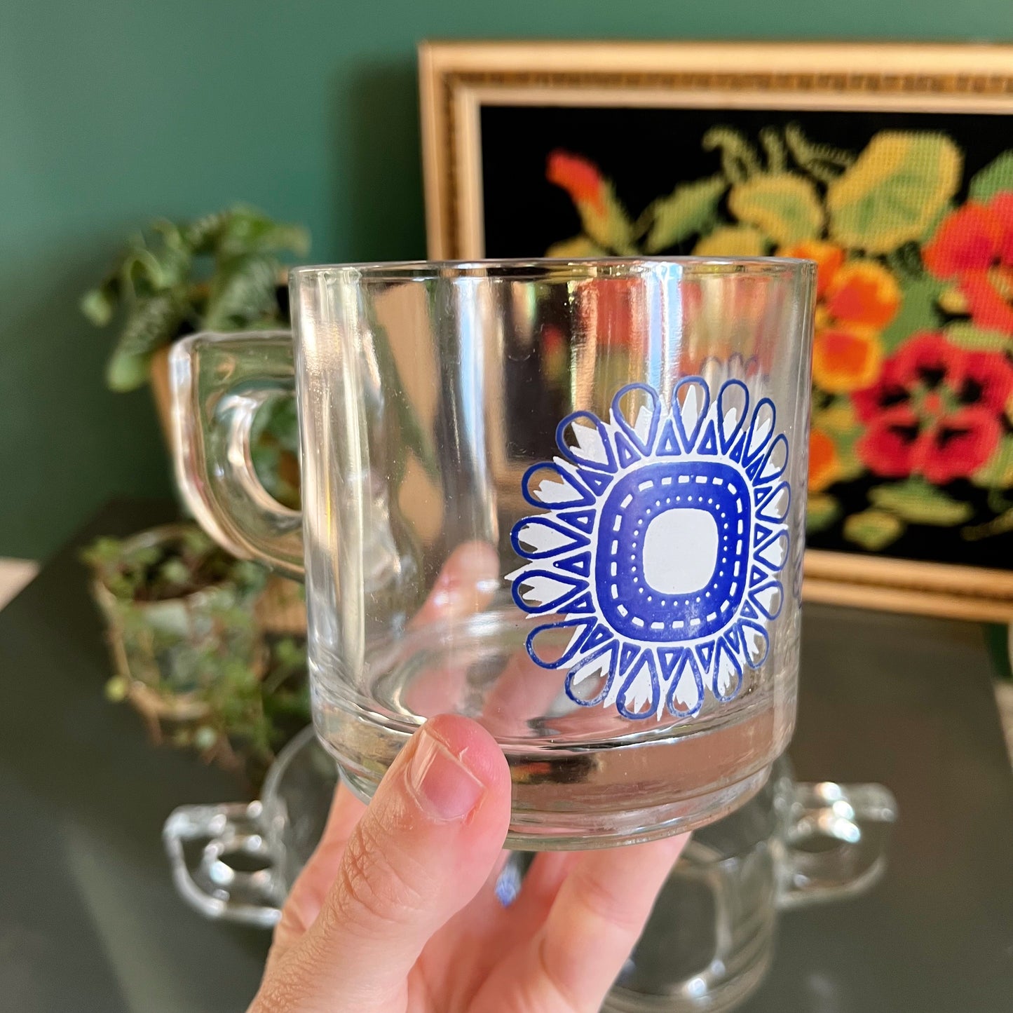 Set of 3 glass mugs with blue and white flowers