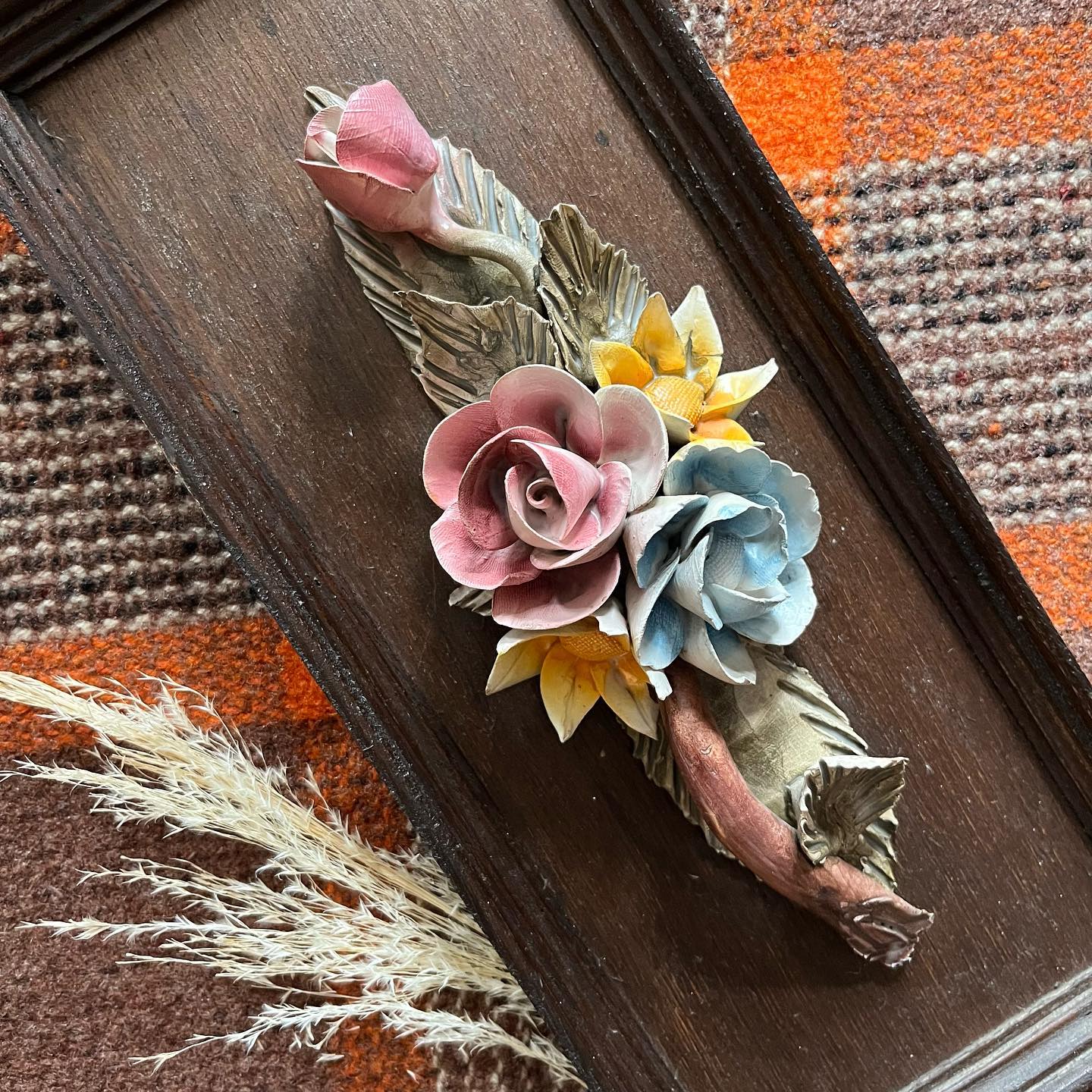 Ceramic flowers wall hanging - No Kill Vintage