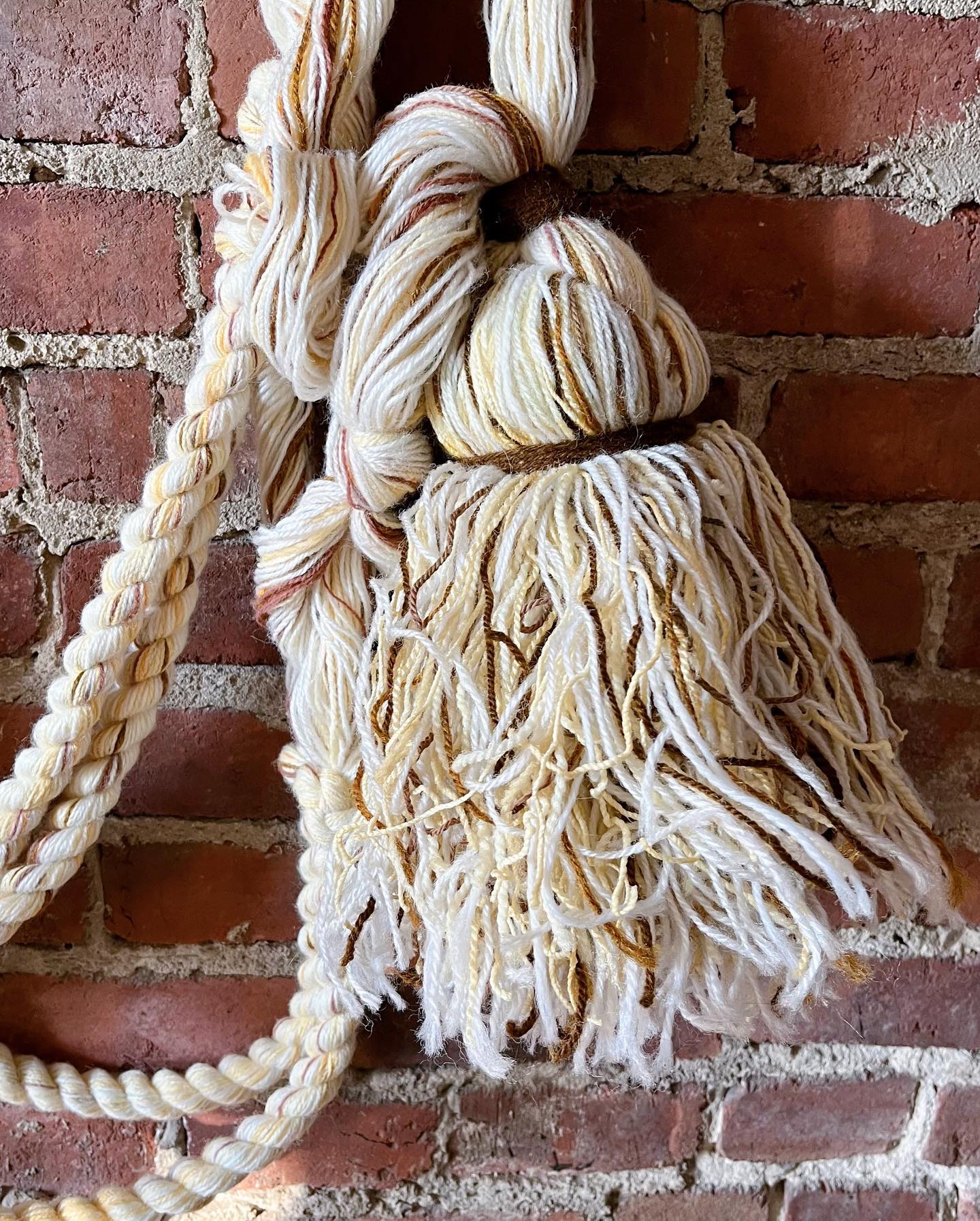 Large yarn macramé plant hanger – No Kill Vintage