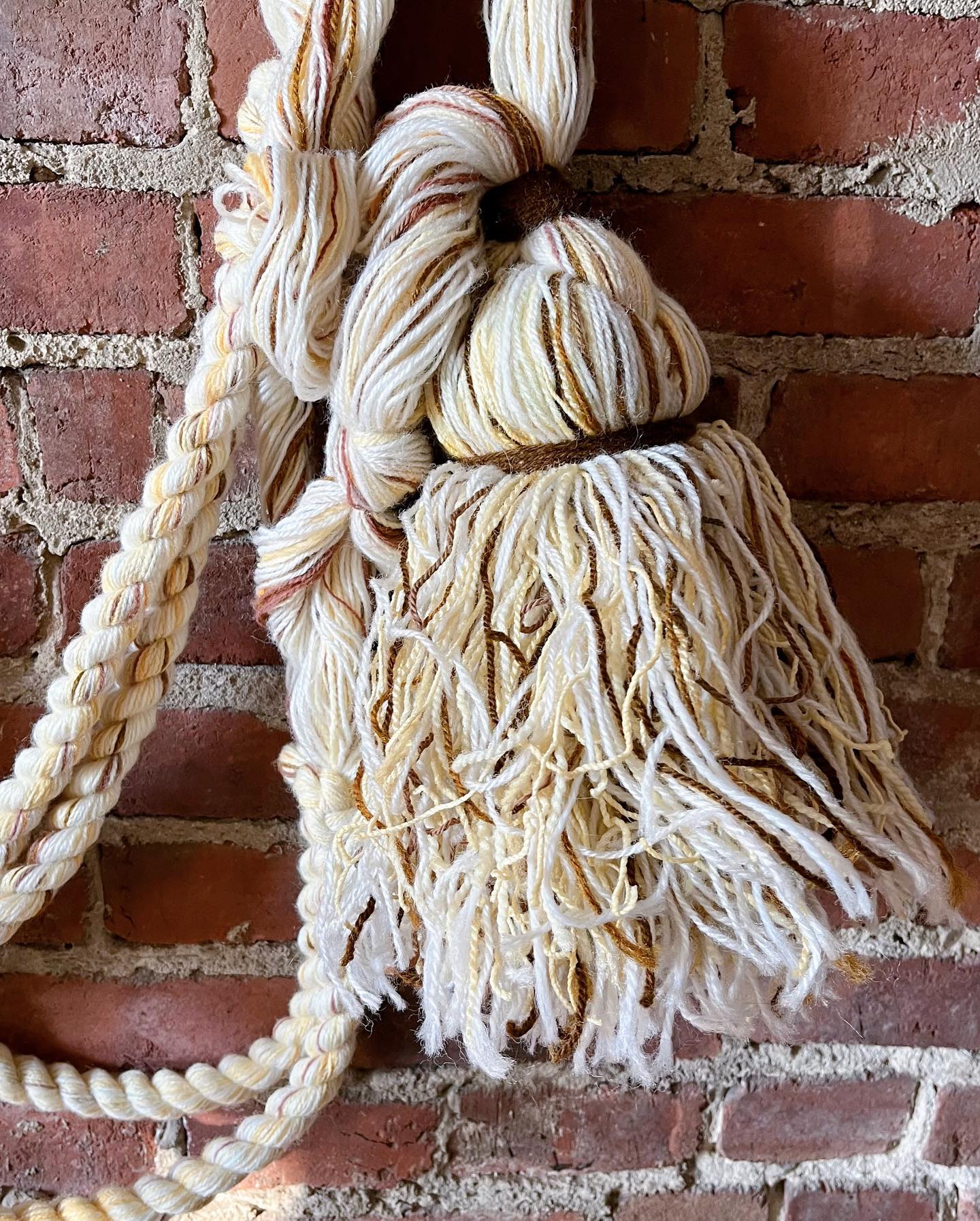 Large yarn macramé plant hanger - No Kill Vintage