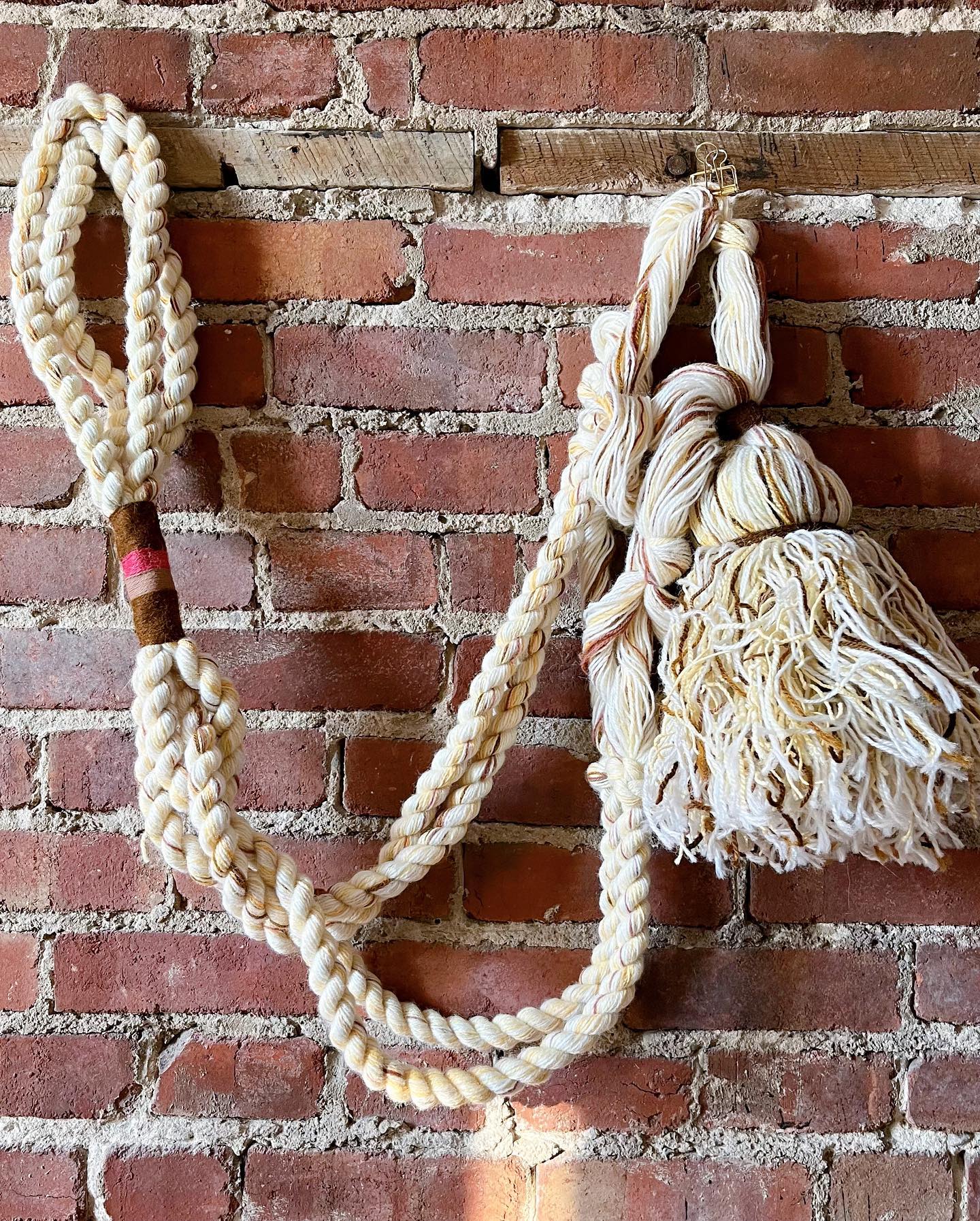 Large yarn macramé plant hanger - No Kill Vintage