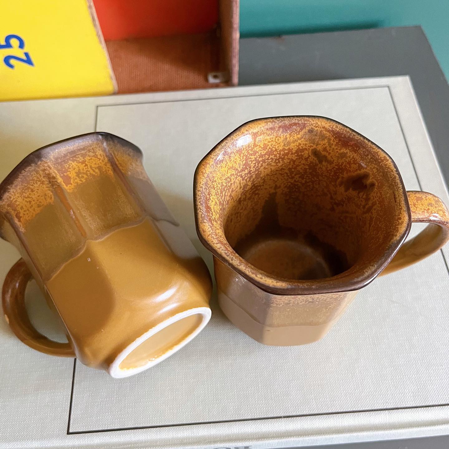 Set of 3 golden mugs - No Kill Vintage