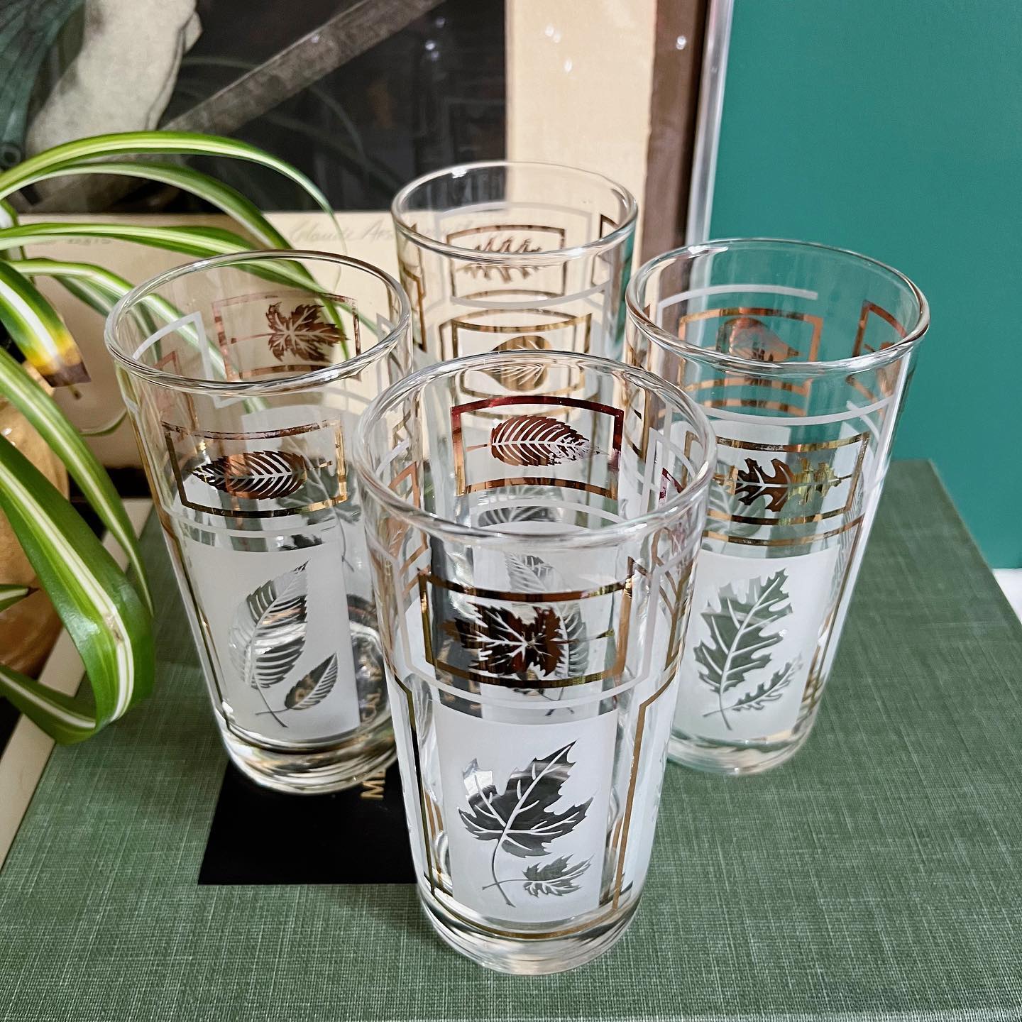 Verres highball avec feuilles en verre dépoli et doré, fait par Dominion Glass