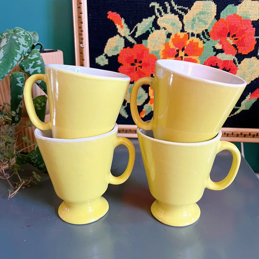 Vintage yellow-green pedetstal mugs