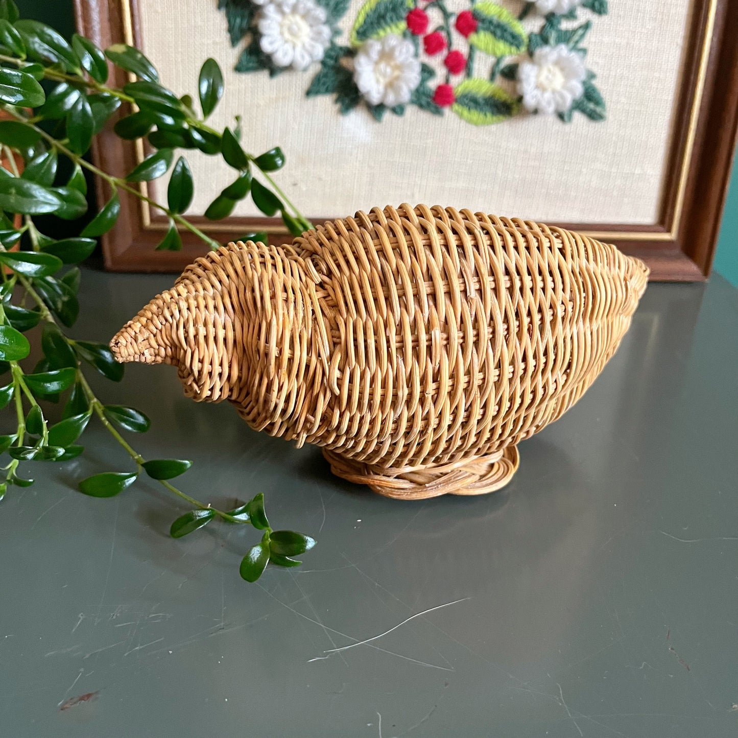 Panier d'osier en forme de coquillage