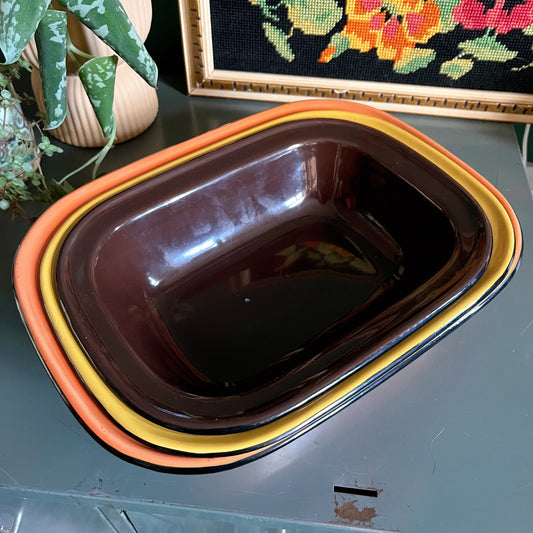 Retro orange, yellow and brown nesting enameled baking trays